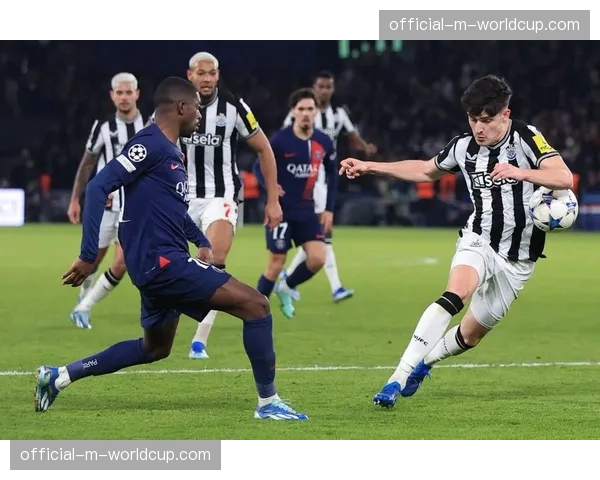 欧足联官员抵达巴黎，对法兰西大球场进行欧冠决赛前最终检查